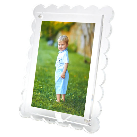 Scallop Frame Clear